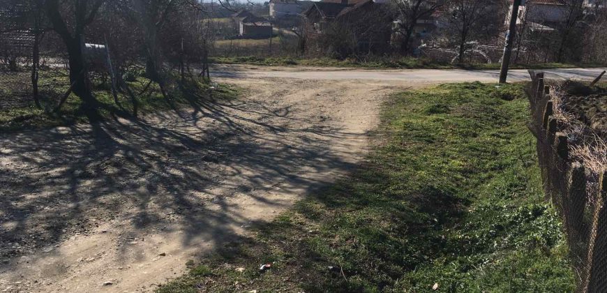 Продава парцел в регулация