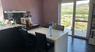 Продава голяма къща в близост до гр.Сандански
