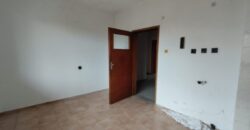 Продава етаж от къща в широкия център на гр.Сандански