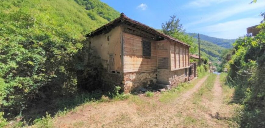Продается дом в деревне Пирин