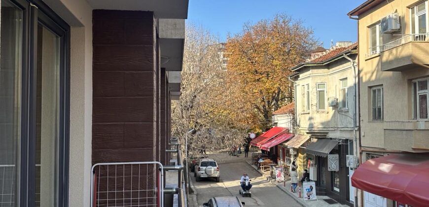 Сдается Двухкомнатная квартира в центре Сандански.