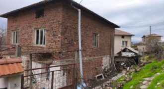 Продава къща в с.Илинденци