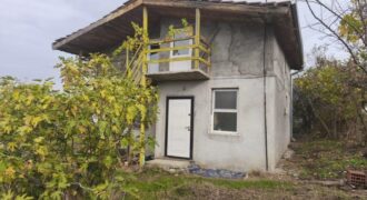 Продава къща в с. Спатово, община Сандански