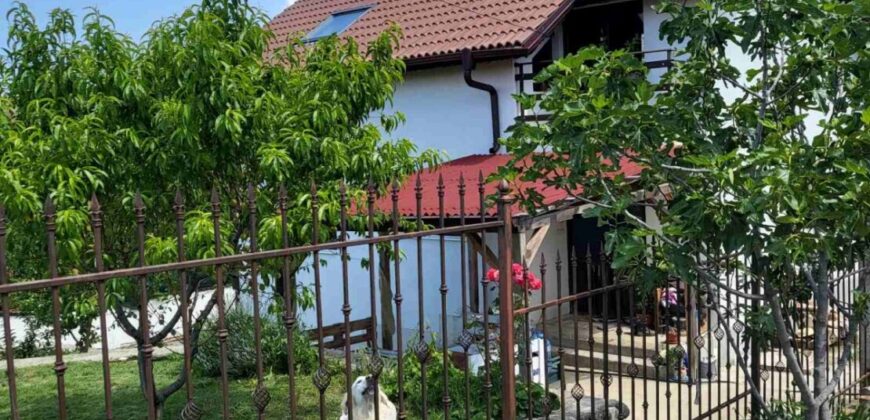 Двуетажна къща за продажба в община Сандански